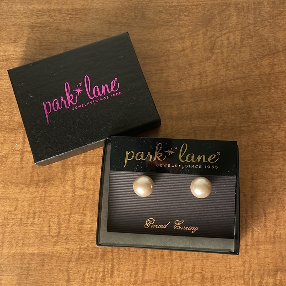 NIB Pearl Earrings Park Lane Jewelry